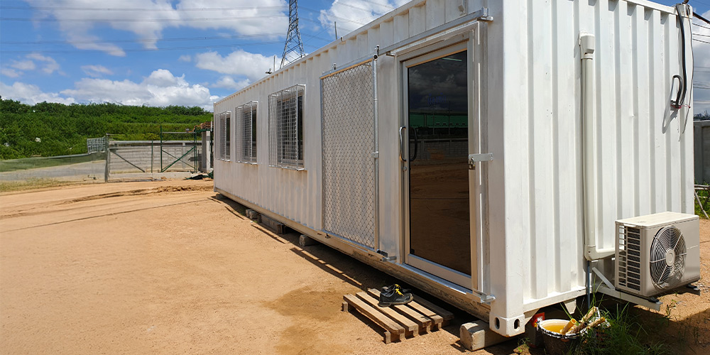 container in cantiere
