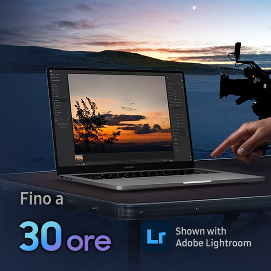 Galaxy Book6 Pro su tavolo al tramonto con autonomia fino a 30 ore